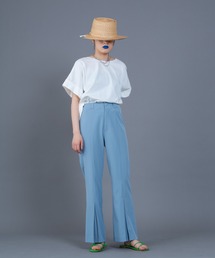 Solace | センタータックセミフレアパンツ(スラックス)