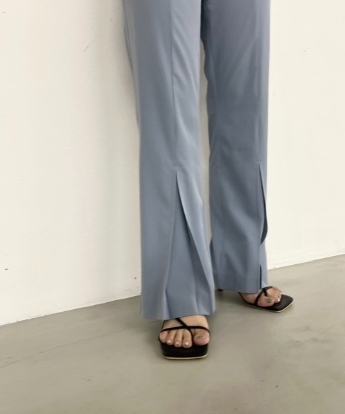 Solace（ソレイス）の「センタータックセミフレアパンツ（スラックス・レディース・ブラック/ライトグリーン/ライトブルー・FREE）」の12枚目の写真