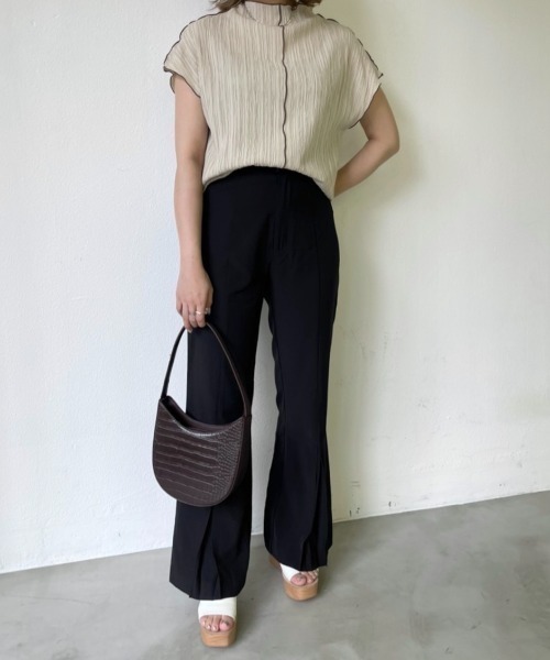 Solace（ソレイス）の「センタータックセミフレアパンツ（スラックス・レディース・ブラック/ライトグリーン/ライトブルー・FREE）」の21枚目の写真