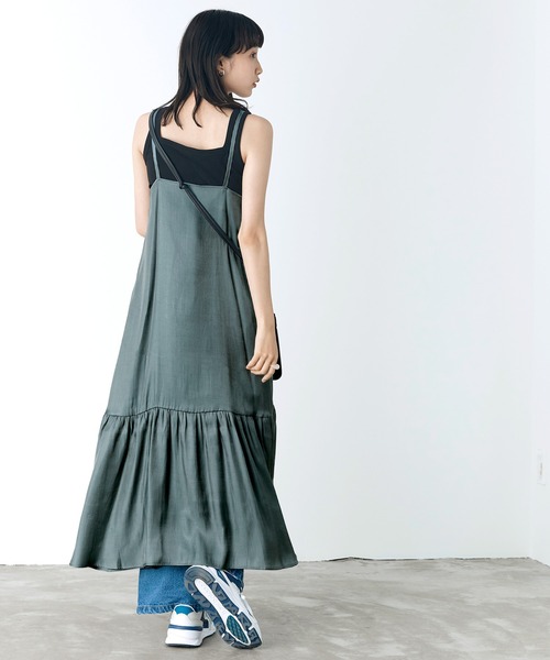 mikke（ミッケ）の「シャンブレーティアードキャミソールワンピース（ワンピース・レディース・チャコールグレー/ベージュ/パープル・FREE）」の4枚目の写真