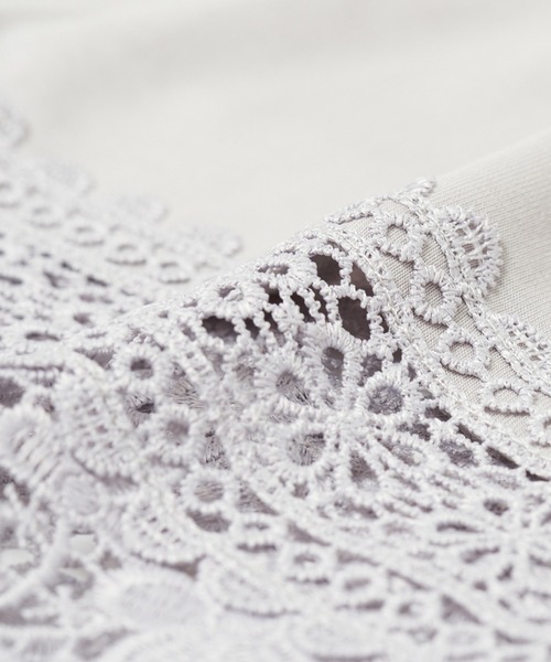 AS KNOW AS de base(アズノゥアズドゥバズ)の「お花レーシータンクトップ(タンクトップ・レディース・オフホワイト/ブラック/グレー・FREE)」の5枚目の写真