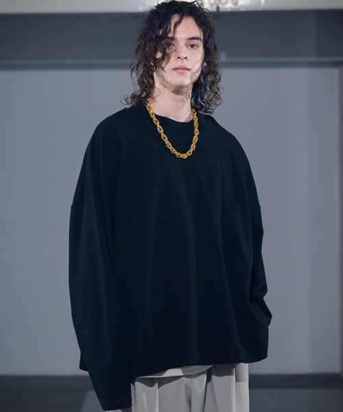 CASPER JOHN（キャスパージョン）の「High Slit Super Big Long T-shirts/ハイスリットスーパービックロンT（Tシャツ/カットソー・メンズ・ホワイト/チャコールグレー/ライトグレー/ブラック・SMALL/MEDIUM/LARGE）」の2枚目の写真