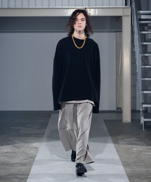 CASPER JOHN（キャスパージョン）の「High Slit Super Big Long T-shirts/ハイスリットスーパービックロンT（Tシャツ/カットソー・メンズ・ホワイト/チャコールグレー/ライトグレー/ブラック・SMALL/MEDIUM/LARGE）」の10枚目の写真