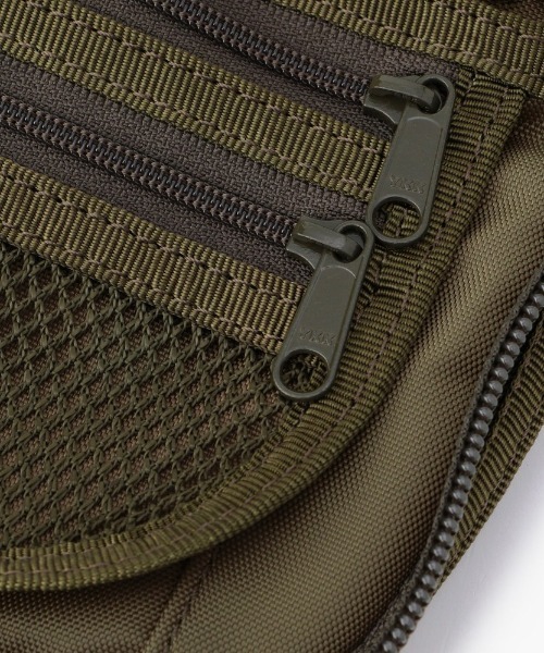 BRIEFING(ブリーフィング)の「JET TRIP CASE(クラッチバッグ・メンズ・ブラック/ダークグリーン・FREE)」の4枚目の写真