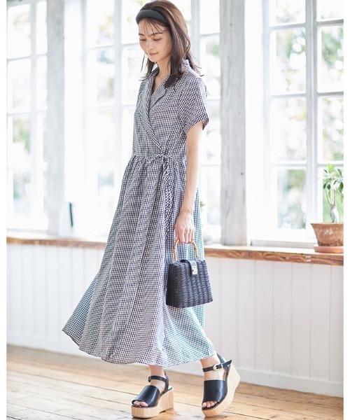 Cookie Chocolate(クッキーチョコレート)の「ギンガムチェックラップワンピース(ワンピース・レディース・ベージュ/ブラック・M)」の2枚目の写真