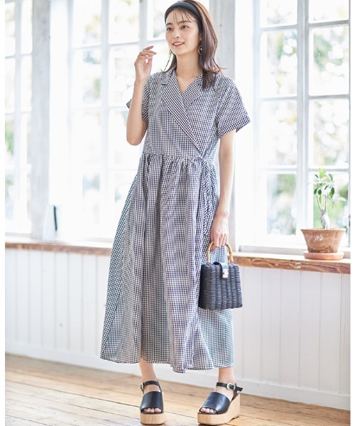 Cookie Chocolate(クッキーチョコレート)の「ギンガムチェックラップワンピース(ワンピース・レディース・ベージュ/ブラック・M)」の4枚目の写真