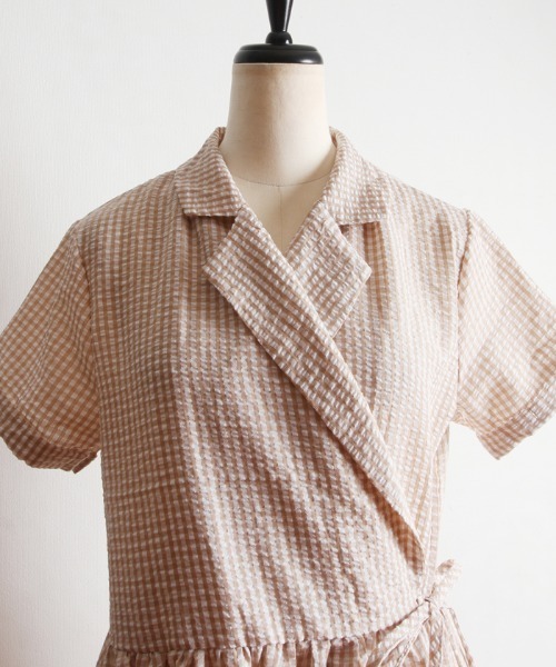 Cookie Chocolate(クッキーチョコレート)の「ギンガムチェックラップワンピース(ワンピース・レディース・ベージュ/ブラック・M)」の5枚目の写真