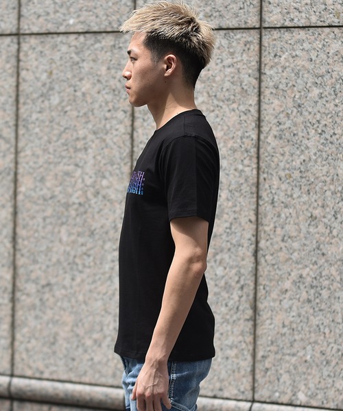 BLACK by VANQUISH（ブラックバイバンキッシュ）の「【BLACK by VANQUISH】ブラックバイバンキッシュ/グラデーションクルーネックTシャツ（Tシャツ/カットソー・メンズ・ホワイト/ブラック・M/L/XL）」の8枚目の写真