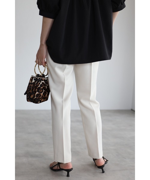 Bonjour Sagan(ボンジュールサガン)の「ウエストゴムカラーテーパードパンツ(スラックス・レディース・ホワイト/ワインレッド/ブルー系その他・FREE)」の4枚目の写真