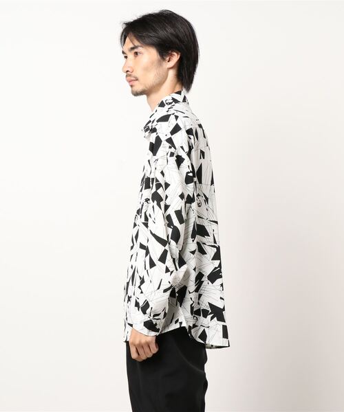 SPINNS（スピンズ）の「【ゆったりシルエット】USEDライク 総柄ロングスリーブシャツ（シャツ/ブラウス・メンズ・A/B/C/D/E/F/G・ONESIZE）」の13枚目の写真