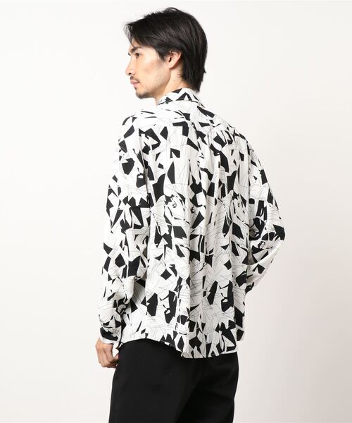 SPINNS（スピンズ）の「【ゆったりシルエット】USEDライク 総柄ロングスリーブシャツ（シャツ/ブラウス・メンズ・A/B/C/D/E/F/G・ONESIZE）」の21枚目の写真