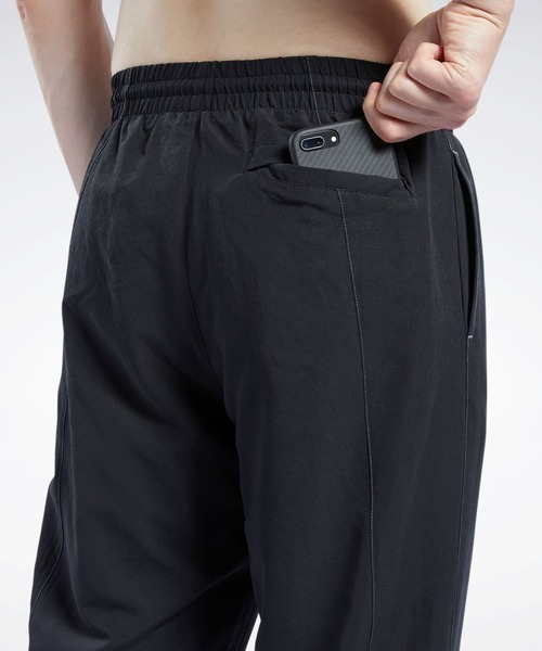 Reebok(リーボック)の「クラシックス バックベクター トラック パンツ / Classics Back Vector Track Pants(スウェットパンツ・メンズ・ブラック/ネイビー・XX-LARGE/LARGE/X-LARGE/MEDIUM/SMALL/X-SMALL/XXX-LARGE)」の3枚目の写真