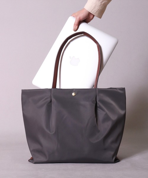 Legato Largo（レガートラルゴ）の「(LF)【Legato Largo】肩楽(かたらく)PC収納 ナイロン トートバッグ（トートバッグ・レディース・ブラック/グレー/ネイビー/ベージュ/ライトブラウン・ONE SIZE）」の14枚目の写真