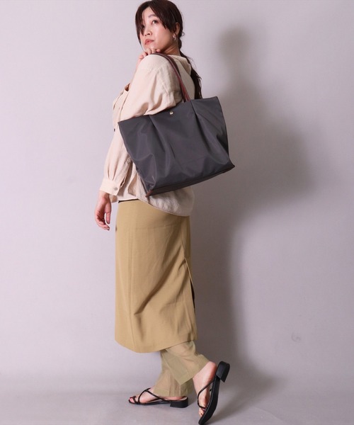 Legato Largo（レガートラルゴ）の「(LF)【Legato Largo】肩楽(かたらく)PC収納 ナイロン トートバッグ（トートバッグ・レディース・ブラック/グレー/ネイビー/ベージュ/ライトブラウン・ONE SIZE）」の17枚目の写真