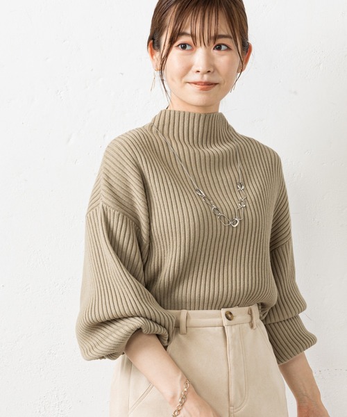 prose verse（プロズヴェール）の「袖ふわボトルネックニット（ニット/セーター・レディース・ホワイト系その他/ブラック/ベージュ/グリーン/パープル/イエロー/ピンク/ブルー/オレンジ/ベビーピンク/グレー/オフホワイト・ﾌﾘ-）」の6枚目の写真