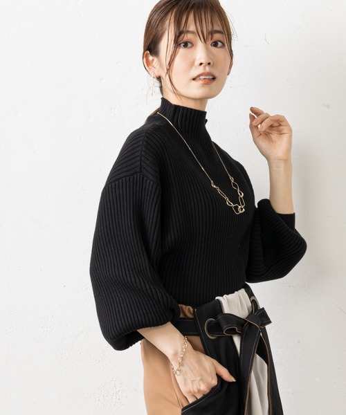 prose verse（プロズヴェール）の「袖ふわボトルネックニット（ニット/セーター・レディース・ホワイト系その他/ブラック/ベージュ/グリーン/パープル/イエロー/ピンク/ブルー/オレンジ/ベビーピンク/グレー/オフホワイト・ﾌﾘ-）」の4枚目の写真