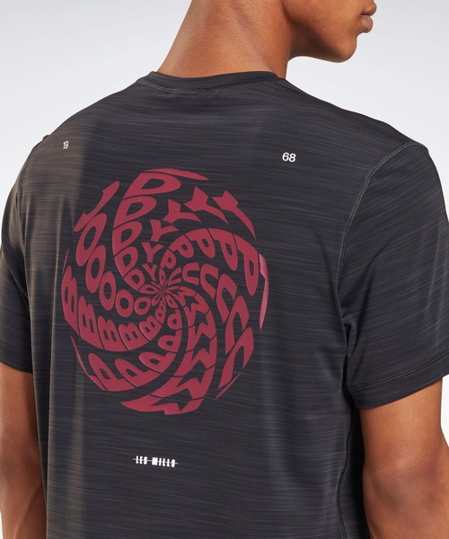 Reebok（リーボック）の「レズミルズR ボディパンプR アクティブチル Tシャツ  / Les MillsR BodyPumpR Activchill T-Shirt（Tシャツ/カットソー・メンズ・ブラック・SMALL/XX-LARGE/MEDIUM/LARGE/X-SMALL/XXX-LARGE/X-LARGE）」の8枚目の写真
