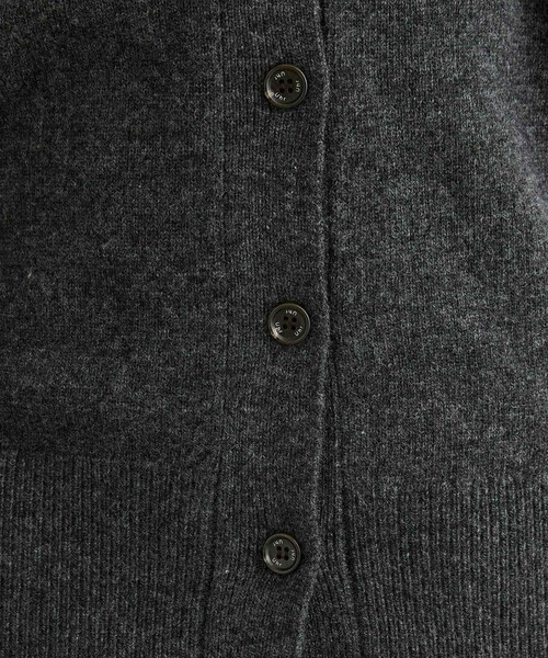 Uhr（ウーア）の「【Uhr(ウーア)】コンストラクティブVネックカーディガン 21AWUhr-KT229（カーディガン/ボレロ・レディース・グレー/グリーン・FREE）」の15枚目の写真