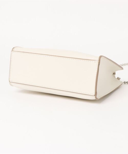 N.（N. Natural Beauty Basic）（エヌエヌナチュラルビューティーベーシック）の「アシンメトリーボールチェーンミニショルダーバッグ（ショルダーバッグ・レディース・レッド/ホワイト・ﾌﾘ-）」の4枚目の写真