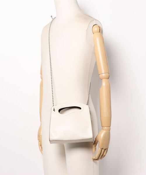 N.（N. Natural Beauty Basic）（エヌエヌナチュラルビューティーベーシック）の「アシンメトリーボールチェーンミニショルダーバッグ（ショルダーバッグ・レディース・レッド/ホワイト・ﾌﾘ-）」の7枚目の写真