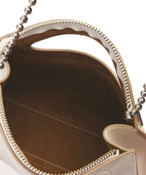 N.（N. Natural Beauty Basic）（エヌエヌナチュラルビューティーベーシック）の「アシンメトリーボールチェーンミニショルダーバッグ（ショルダーバッグ・レディース・レッド/ホワイト・ﾌﾘ-）」の11枚目の写真