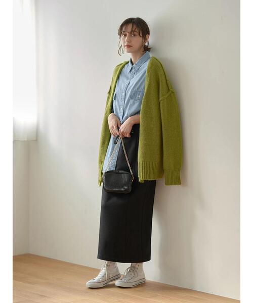 earth music&ecology（アースミュージックアンドエコロジー）の「深Vネックビッグカーディガン＊（カーディガン/ボレロ・レディース・ライトベージュ/ロイヤルブルー/グリーン系その他3/ブラック/ライラック・FREE）」の15枚目の写真