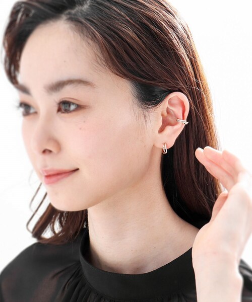 COCOSHNIK(ココシュニック)の「K10ダイヤモンドダブルSライン フープピアス(ピアス(両耳用)・レディース・アイボリー系・00)」の11枚目の写真