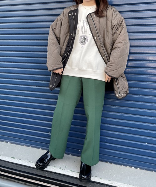 Chiaro（キアロ）の「中綿リバーシブルキルティングミドルコート（ノーカラージャケット・レディース・アイボリー/ブラック/カーキ・FREE）」の19枚目の写真