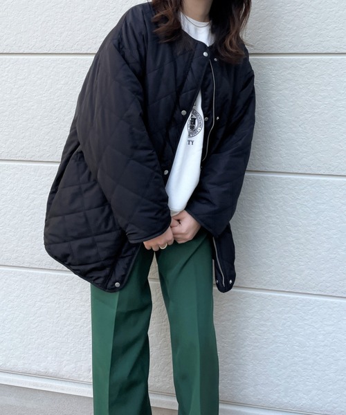 Chiaro（キアロ）の「中綿リバーシブルキルティングミドルコート（ノーカラージャケット・レディース・アイボリー/ブラック/カーキ・FREE）」の20枚目の写真