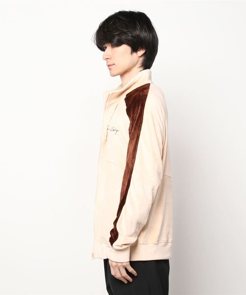 RAZZIS(ラズ)の「『RAZZIS/ラズイズ』ロゴ刺繍ベロアハイネックトレーナー (スウェット・メンズ・カーキ/ベージュ・M/XL/L)」の22枚目の写真