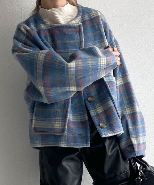 w closet(ダブルクローゼット)の「ハイネック衿取り外しマルチウェイショートコート(ピーコート・レディース・サックスブルー/パープル・FREE)」の7枚目の写真