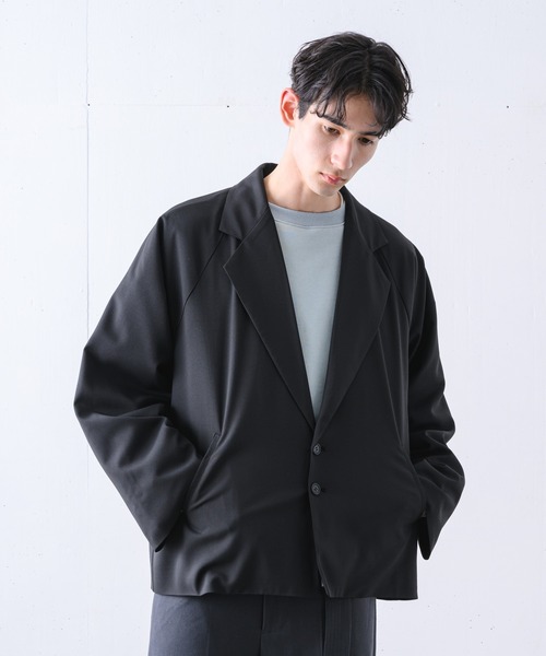 YUEATE（ユエイト）の「【YUEATE×LILL】"big lapel loose jakets" ビックラペルルーズジャケット（テーラードジャケット・メンズ・ブラック/グレイッシュベージュ・MEDIUM/LARGE）」の3枚目の写真