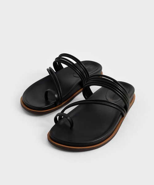 CHARLES & KEITH(チャールズ & キース)の「トウループ ストラッピーフラットサンダル / Toe Loop Strappy Flat Sandals(サンダル・レディース・ブラック/オフホワイト/ライム・22.5cm/23cm/23.5cm/24.5cm/25cm/25.5cm)」の4枚目の写真