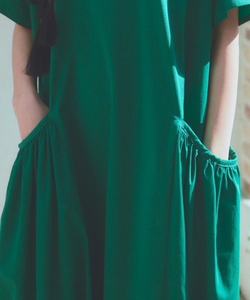 manana suerte(マニャーナスエルテ)の「ギャザーポケットワンピース(ワンピース・レディース・ブラック/ブルー/グリーン・FREE)」の15枚目の写真