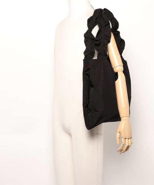 Te chichi（テチチ）の「フリルハンドルダブルトートバッグ(小)（ハンドバッグ・レディース・パープル/ブラック/ベージュ系その他・ﾌﾘ-）」の7枚目の写真