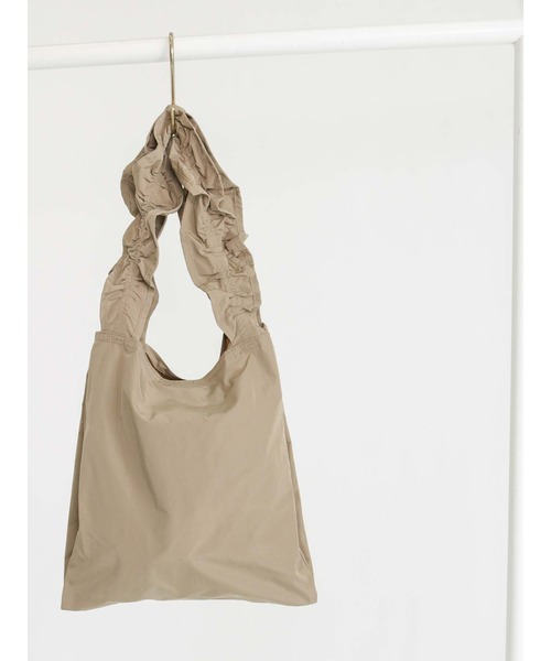 Te chichi（テチチ）の「フリルハンドルダブルトートバッグ(小)（ハンドバッグ・レディース・パープル/ブラック/ベージュ系その他・ﾌﾘ-）」の3枚目の写真