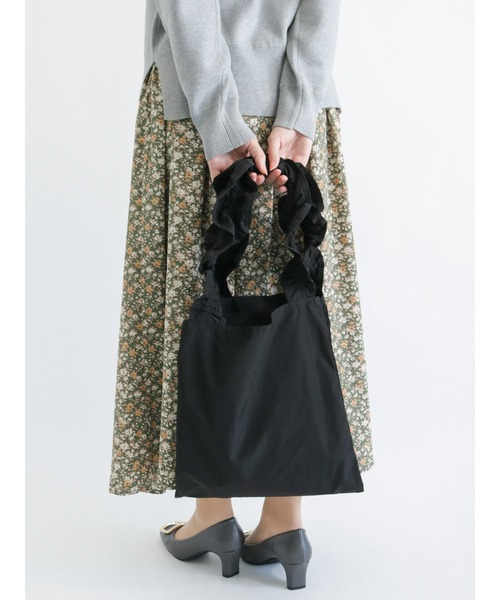 Te chichi（テチチ）の「フリルハンドルダブルトートバッグ(小)（ハンドバッグ・レディース・パープル/ブラック/ベージュ系その他・ﾌﾘ-）」の2枚目の写真