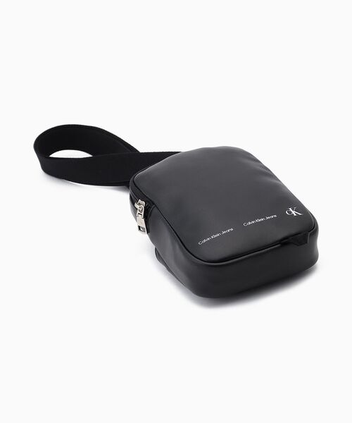 Calvin Klein（カルバン・クライン）の「LOGO STRIPE フォン