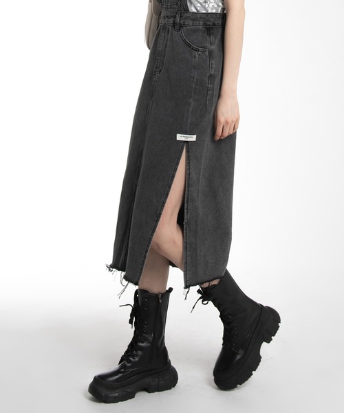 FOLLOWIN（フォロウィン）の「サスペンダーサイドスリットオーバーオールワンピース（ワンピース・レディース・ブルー/ブラック・FREE）」の5枚目の写真