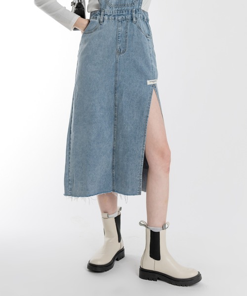 FOLLOWIN（フォロウィン）の「サスペンダーサイドスリットオーバーオールワンピース（ワンピース・レディース・ブルー/ブラック・FREE）」の13枚目の写真