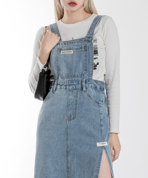 FOLLOWIN（フォロウィン）の「サスペンダーサイドスリットオーバーオールワンピース（ワンピース・レディース・ブルー/ブラック・FREE）」の12枚目の写真