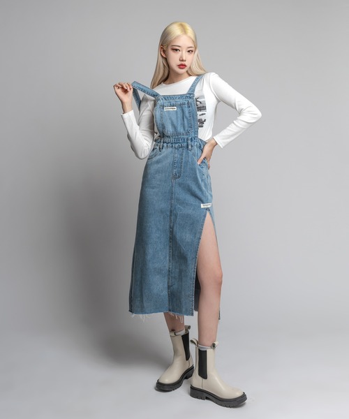 FOLLOWIN（フォロウィン）の「サスペンダーサイドスリットオーバーオールワンピース（ワンピース・レディース・ブルー/ブラック・FREE）」の15枚目の写真