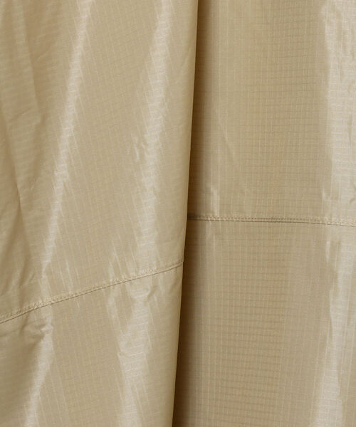 B:MING by BEAMS（ビーミングバイビームス）の「mont-bell / TREK PONCHO（その他アウター・メンズ・ホワイト/ベージュ・LARGE）」の4枚目の写真
