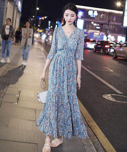 LUGG NAGG（ラグナグ）の「カシュクールティアードプリントワンピース（ワンピース・レディース・ホワイト/ブラック/ベージュ/パープル/レッド/イエロー/オレンジ/ブルー/グリーン/グレイッシュブルー・M/L/XL）」の6枚目の写真