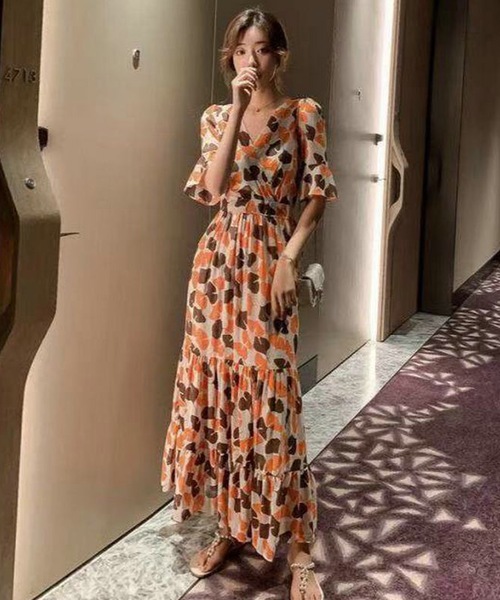 LUGG NAGG（ラグナグ）の「カシュクールティアードプリントワンピース（ワンピース・レディース・ホワイト/ブラック/ベージュ/パープル/レッド/イエロー/オレンジ/ブルー/グリーン/グレイッシュブルー・M/L/XL）」の11枚目の写真