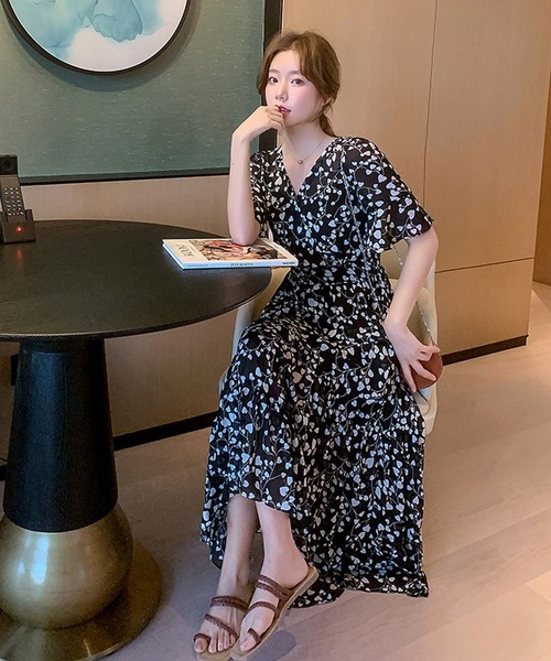 LUGG NAGG（ラグナグ）の「カシュクールティアードプリントワンピース（ワンピース・レディース・ホワイト/ブラック/ベージュ/パープル/レッド/イエロー/オレンジ/ブルー/グリーン/グレイッシュブルー・M/L/XL）」の12枚目の写真