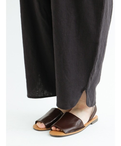 Samansa Mos2（サマンサ モスモス）の「裾ラウンドスリットバルーンパンツ（その他パンツ・レディース・ベージュ/オフホワイト/チャコール・ﾌﾘ-）」の17枚目の写真