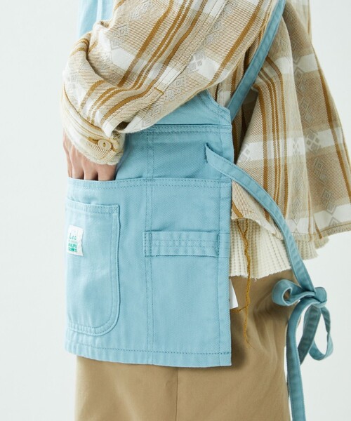 Lee(リー)の「Lee×VANLIFE SUPPLY BY FREAK'S STORE/リー×ヴァンライフサプライ バイ フリークスストア 別注 FIELD APRON(エプロン・メンズ・ネイビー/サックスブルー/イエロー・ONE SIZE)」の14枚目の写真