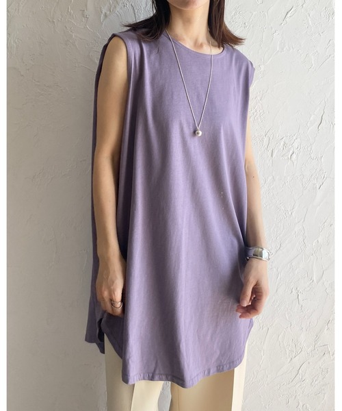 She's Closet（シーズクローゼット）の「肩タックノースリーブロング丈Tシャツチュニック（Tシャツ/カットソー・レディース・ブラック/グレイッシュベージュ/グリーン/ホワイト/モカ/チャコール/ダークパープル/グリーン系その他/ワインレッド/ネイビー/グレー系その他・FREE）」の13枚目の写真