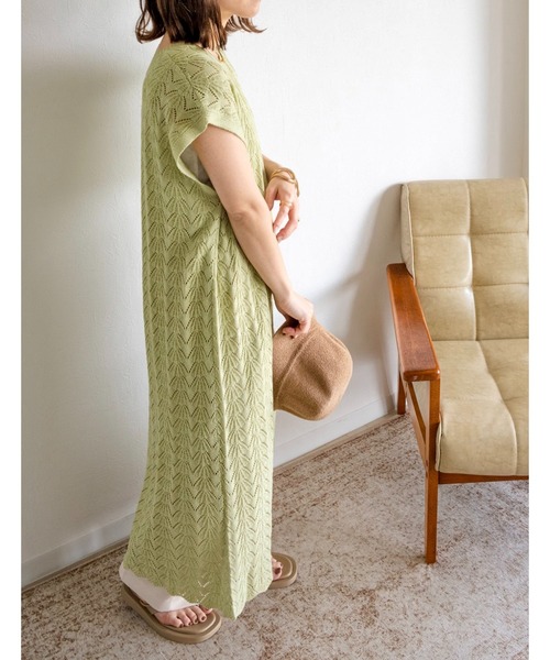 Amourire（アムリール）の「【yumiコラボ】前後２WAY透かし編みニットワンピース（ワンピース・レディース・オフホワイト/ピンク/グリーン/ブラウン/アイボリー・M）」の6枚目の写真